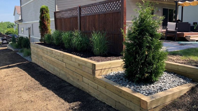We build retaining walls for all types of properties. Whether you're looking to add a new look to your business front or trying to fix some drainage problems in your home's backyard, we're the ones for the job!